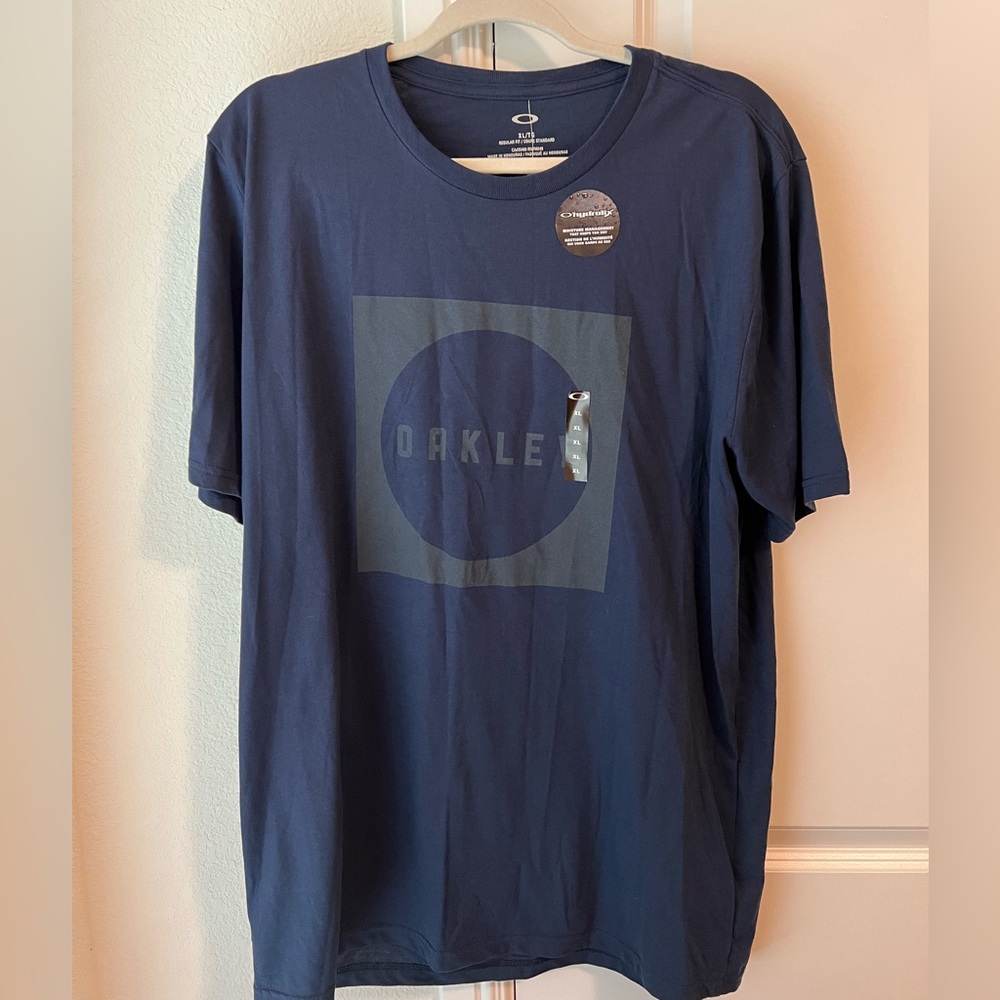 Oakley Men T shirt